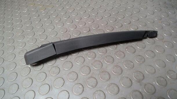Foto: SCHEIBENWISCHERARM HINTEN eines Opel Corsa 1.2 16V CL