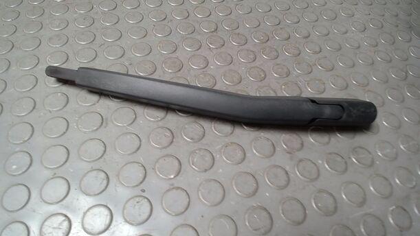 Foto: SCHEIBENWISCHERARM HINTEN eines Opel Corsa 1.2 16V CL