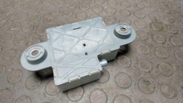 Foto: ANTENNENVERSTÄRKER eines BMW 320d DPF Touring Aut. CL