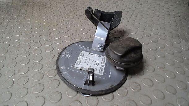 Foto: TANKKLAPPE/ TANKDECKEL eines Opel Corsa 1.2 16V CL