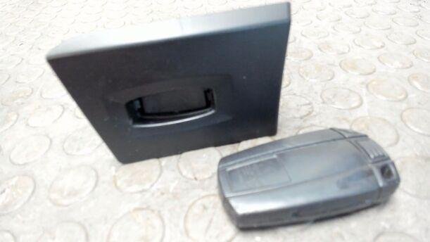Foto: ZÜNDANLASSSCHALTER / SCHLÜSSELEINSCHUB eines BMW 320d DPF Touring Aut. CL