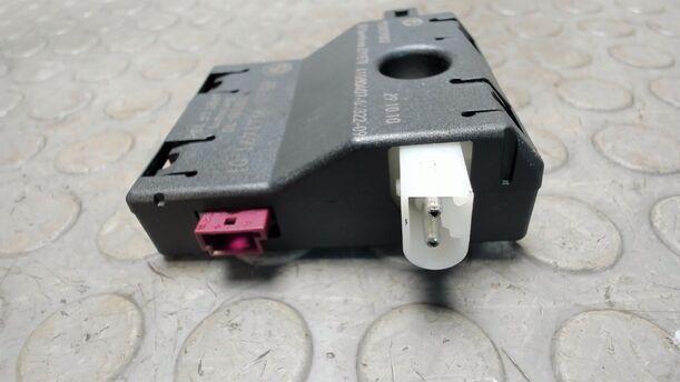 Foto: ANTENNENVERSTÄRKER eines BMW 320d DPF Touring Aut. CL