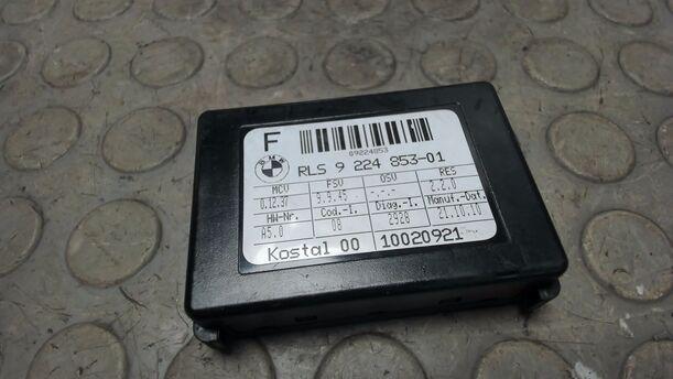 Foto: REGENSENSOR / LICHTSENSOR eines BMW 320d DPF Touring Aut. CL