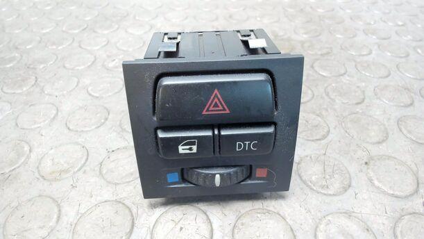 Foto: WARNBLINKSCHALTER / ZV / DTC eines BMW 320d DPF Touring Aut. CL