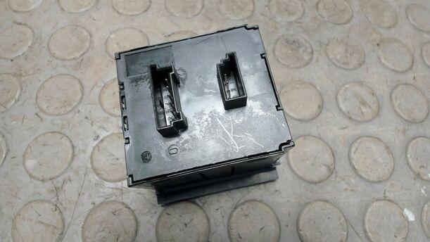 Foto: WARNBLINKSCHALTER / ZV / DTC eines BMW 320d DPF Touring Aut. CL