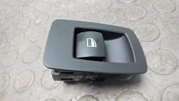 Foto: FENSTERHEBERSCHALTER eines BMW 320d DPF Touring Aut. CL