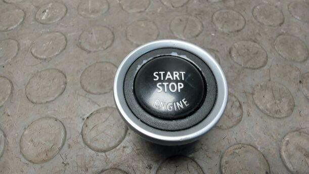 Foto: START / STOP SCHALTER eines BMW 320d DPF Touring Aut. CL