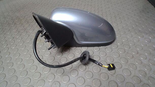 Foto: AUSSENSPIEGEL ELEKTRISCH VERSTELLBAR LINKS eines Opel Corsa 1.2 16V CL
