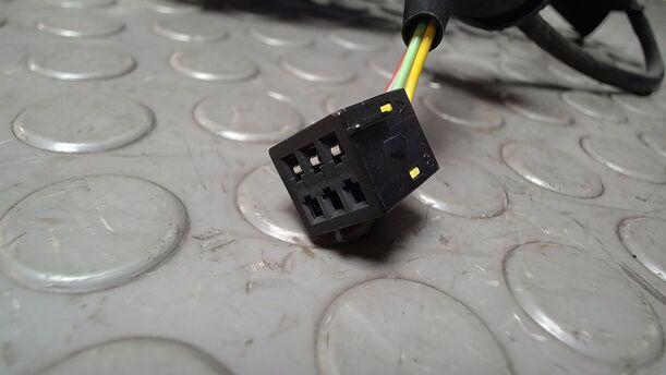 Foto: AUSSENSPIEGEL ELEKTRISCH VERSTELLBAR LINKS eines Opel Corsa 1.2 16V CL