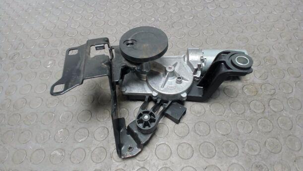 Foto: SCHEIBENWISCHERMOTOR HINTEN eines BMW 320d DPF Touring Aut. CL