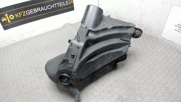 Foto: LUFTFILTERKASTEN eines BMW 320d DPF Touring Aut. CL