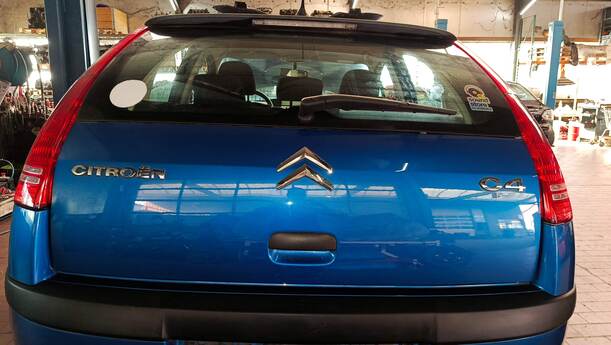 Foto: HECKKLAPPE / HECKDECKEL eines Citroen C4 1.4 16V CL
