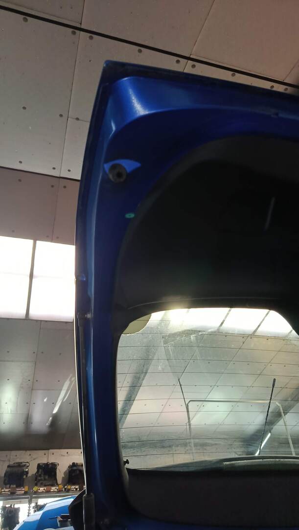 Foto: HECKKLAPPE / HECKDECKEL eines Citroen C4 1.4 16V CL