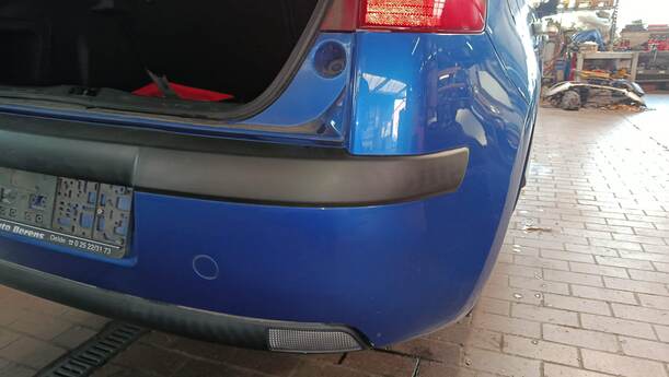 Foto: STOSSFÄNGER / STOßSTANGE HINTEN eines Citroen C4 1.4 16V CL