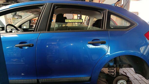 Foto: TÜR HINTEN LINKS eines Citroen C4 1.4 16V CL