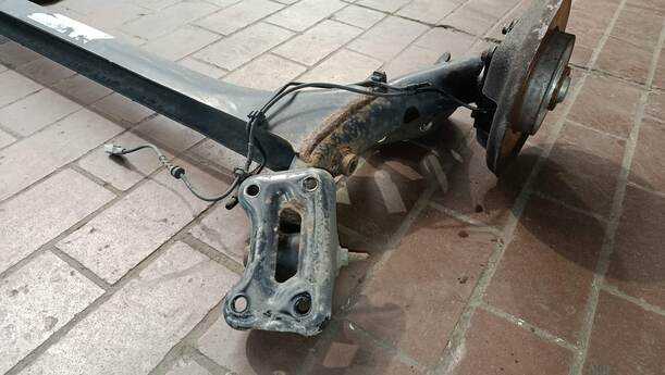 Foto: HINTERACHSE eines Citroen C4 1.4 16V CL