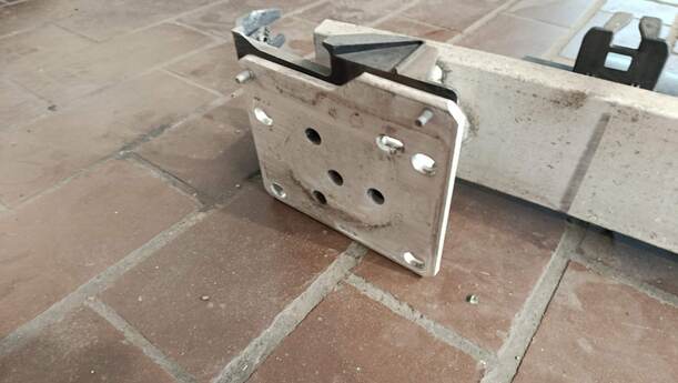 Foto: VERSTÄRKUNG VORNE eines Citroen C4 1.4 16V CL