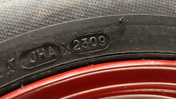 Foto: NOTRAD ( 15 ZOLL ) eines Citroen C4 1.4 16V CL
