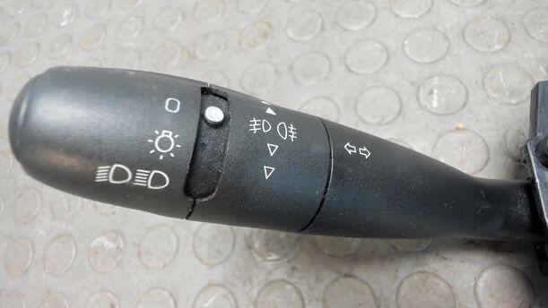 Foto: LENKSTOCKSCHALTER eines Citroen C4 1.4 16V Cup