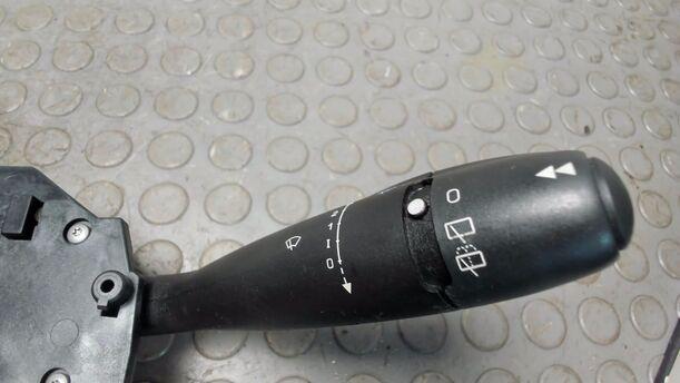 Foto: LENKSTOCKSCHALTER eines Citroen C4 1.4 16V Cup