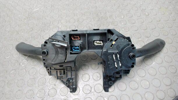 Foto: LENKSTOCKSCHALTER eines Citroen C4 1.4 16V Cup