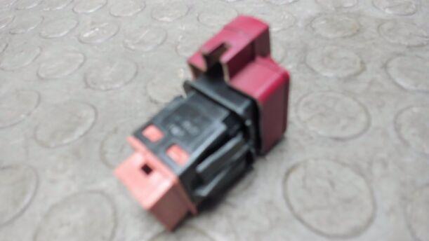 Foto: WARNBLINKSCHALTER eines Citroen C4 1.4 16V Cup