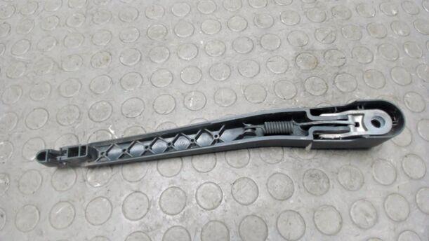 Foto: SCHEIBENWISCHERARM HINTEN eines Citroen C4 1.4 16V Cup