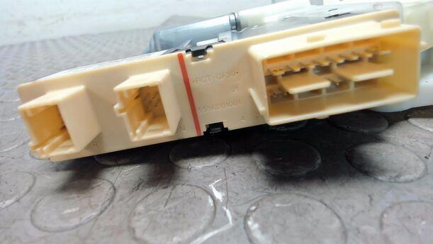 Foto: FENSTERHEBER VORNE LINKS (4/5-TÜRER) eines Citroen C4 1.4 16V Cup