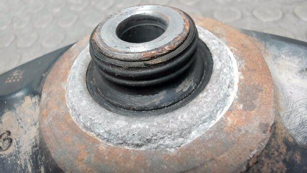 Foto: QUERLENKER VORNE LINKS eines Citroen C4 1.4 16V Cup