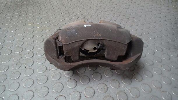Foto: BREMSSATTEL VORN LINKS ( BOSCH ) eines Opel Corsa 1.2 16V Cup