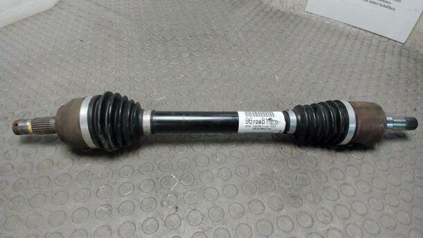Foto: ANTRIEBSWELLE LINKS eines Citroen C4 1.4 16V Cup