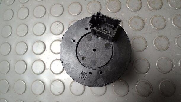 Foto: LICHTSCHALTER eines Opel Corsa 1.2 16V Cup