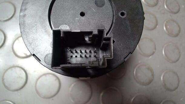 Foto: LICHTSCHALTER eines Opel Corsa 1.2 16V Cup