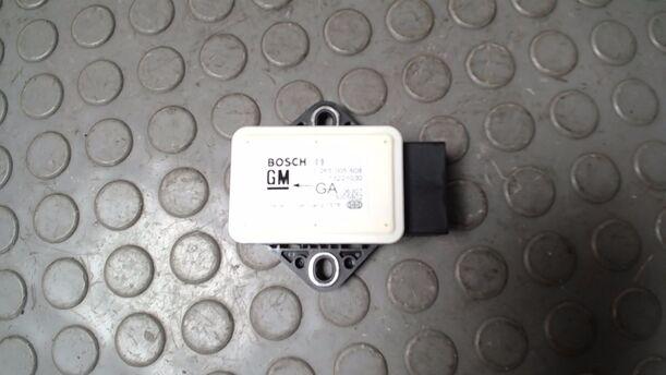 Foto: QUERBESCHLEUNIGUNGSSENSOR/ DREHRATENSENSOR eines Opel Corsa 1.2 16V Cup