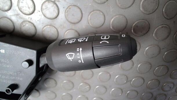 Foto: KOMBISCHALTER/ LENKSTOCKSCHALTER eines Opel Corsa 1.2 16V Cup