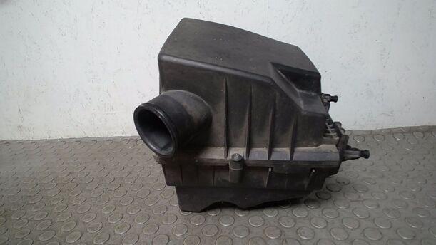 Foto: LUFTFILTERKASTEN eines Opel Corsa 1.2 16V Cup