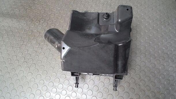Foto: LUFTFILTERKASTEN eines Opel Corsa 1.2 16V Cup
