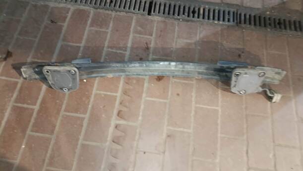 Foto: VERSTRÄKUNG HINTEN eines BMW 116i Cup