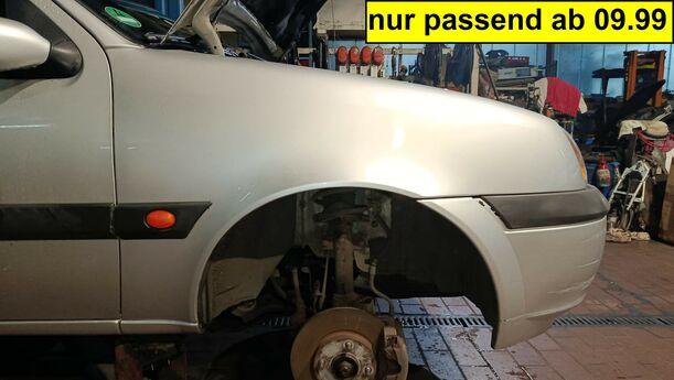 Foto: KOTFLÜGEL RECHTS eines Ford Fiesta Cup