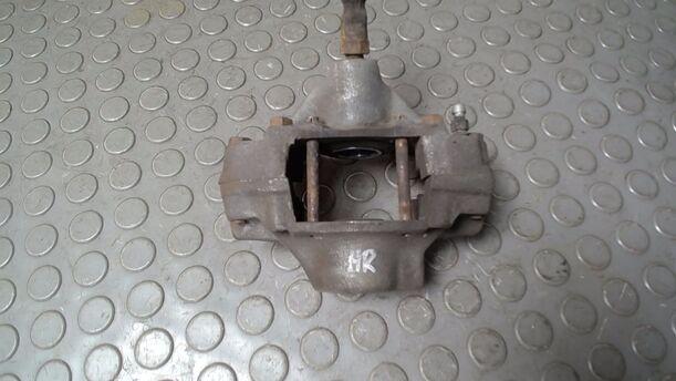 Foto: BREMSSATTEL HINTEN RECHTS ( ZUBEHÖR ) eines Mercedes-Benz 230 E Cup