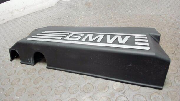 Foto: MOTORABDECKUNG / VERSCHALUNG OBENE eines BMW 116i Cup