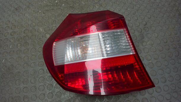 Foto: HECKLEUCHTE / RÜCKLICHT LINKS eines BMW 116i Cup
