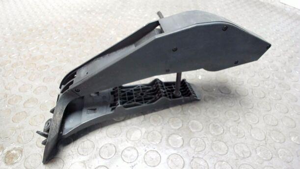 Foto: GASPEDAL ( BENZIN / SCHALTGETRIEBE ) eines BMW 116i