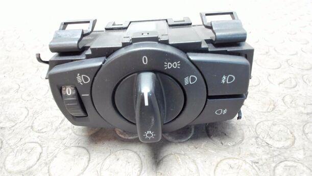 Foto: LICHTSCHALTER eines BMW 116i