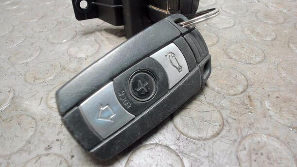 Foto: ZÜNDANLASSSCHALTER eines BMW 116i