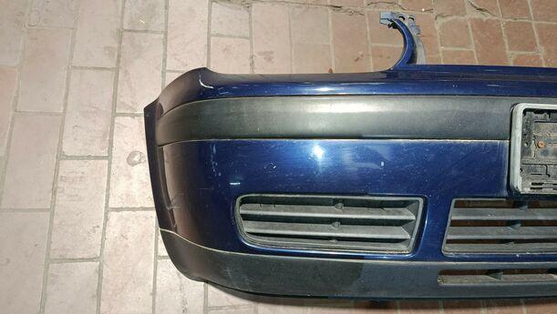 Foto: STOSSFÄNGER / STOßSTANGE VORNE eines VW Golf 1.4 Cup