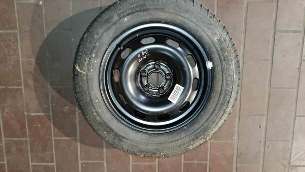 Foto: NOTRAD / ERSATZRAD eines VW Golf 1.4 Cup