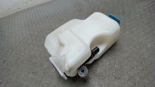 Foto: SCHEIBENWASCHBEHÄLTER eines VW Golf 1.4 Cup
