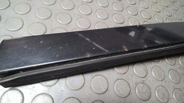 Foto: BLENDE SCHEINWERFER LINKS eines Mercedes-Benz 230 E Cup