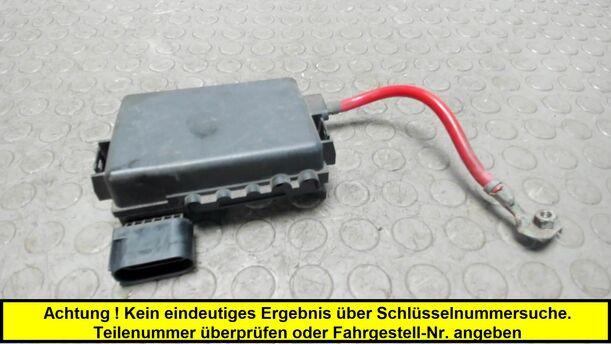 Foto: SICHERUNGSKASTEN BATTERIE eines VW Golf 1.4 Cup